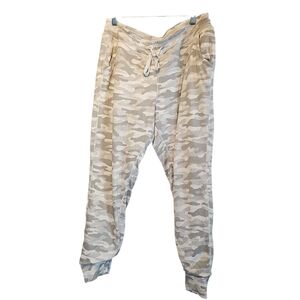 Women's Camo Fleece Jogger Pants